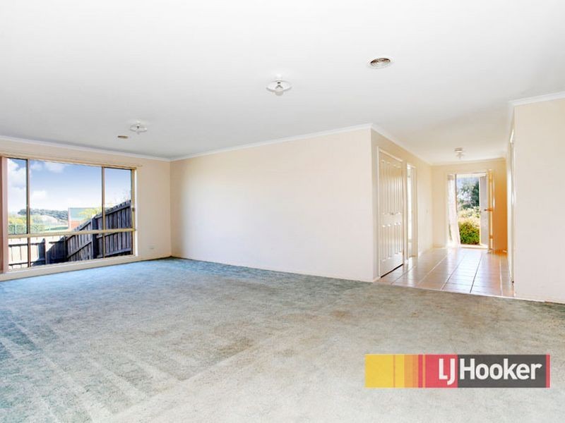 75 Bemersyde Drive, Berwick VIC 3806