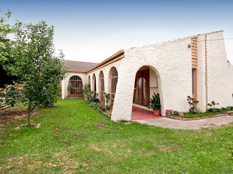 19 Somerville Road, Hampton Park VIC 3976