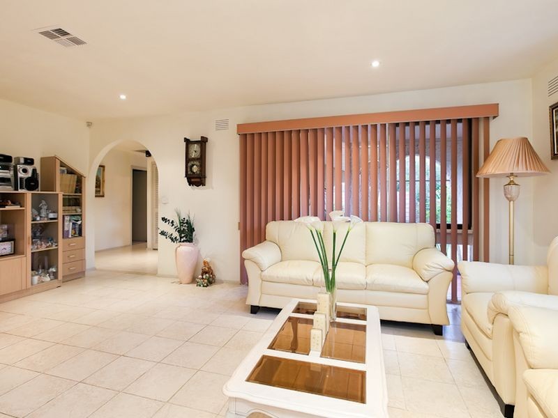 19 Somerville Road, Hampton Park VIC 3976