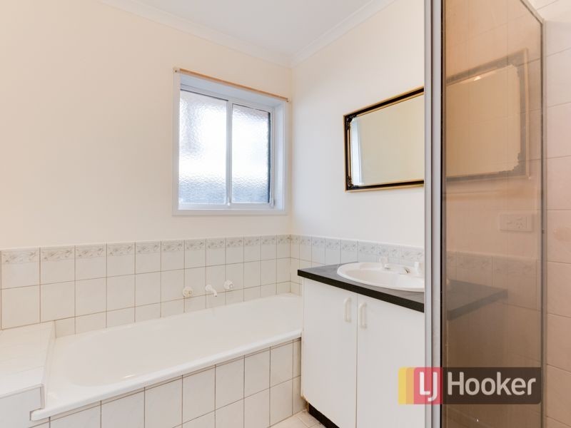 41 Ralph Crescent, Hampton Park VIC 3976