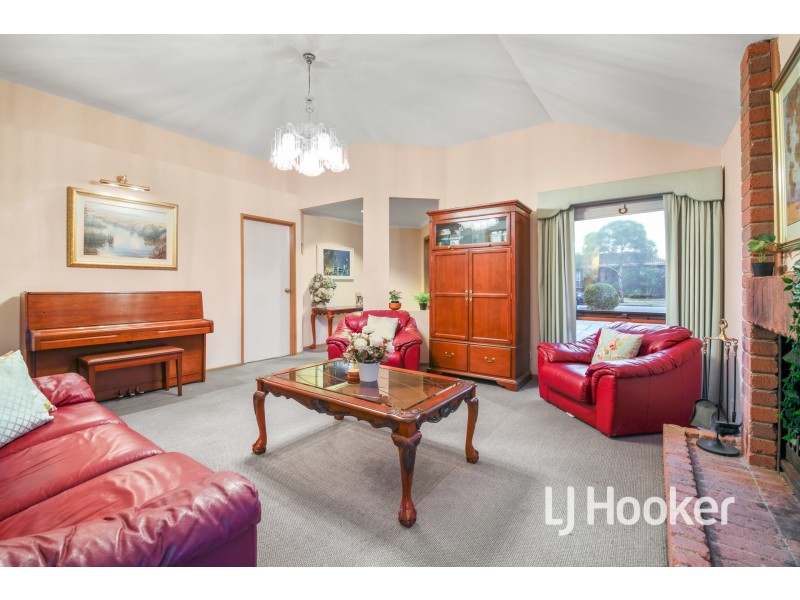 15 Justin Circuit, Hampton Park VIC 3976