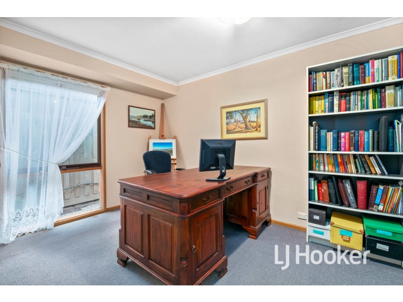 15 Justin Circuit, Hampton Park VIC 3976