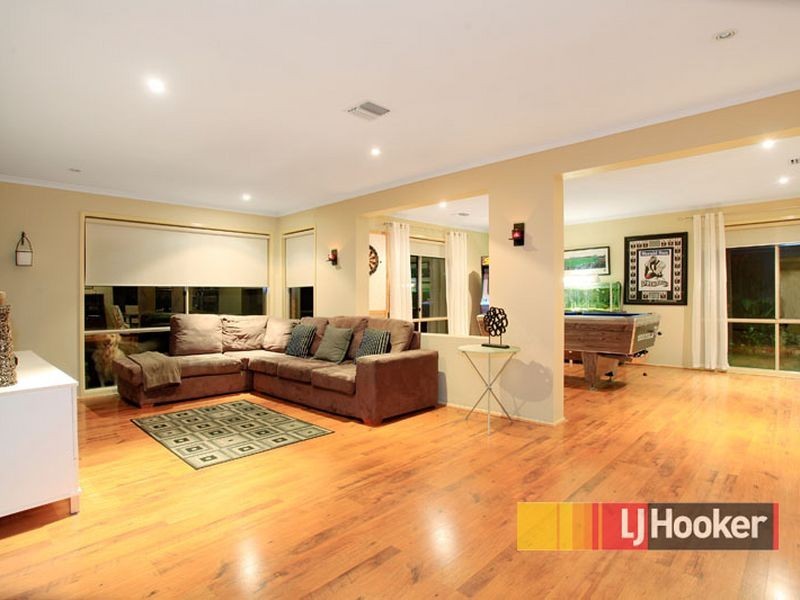 21 Toulouse Terrace, Narre Warren South VIC 3805