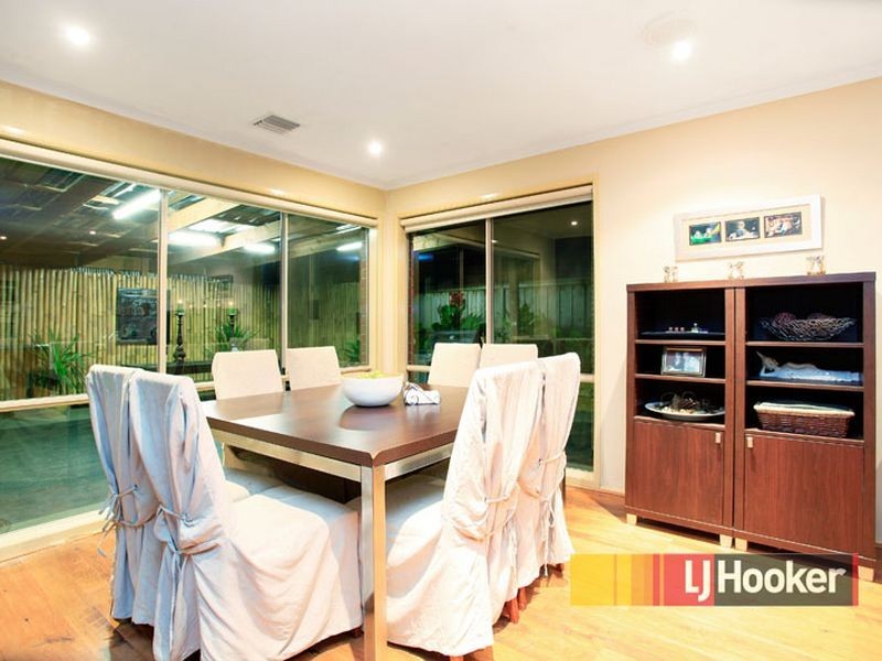 21 Toulouse Terrace, Narre Warren South VIC 3805