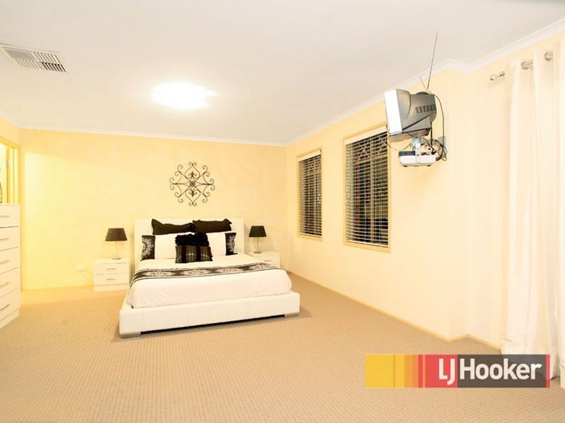 21 Toulouse Terrace, Narre Warren South VIC 3805