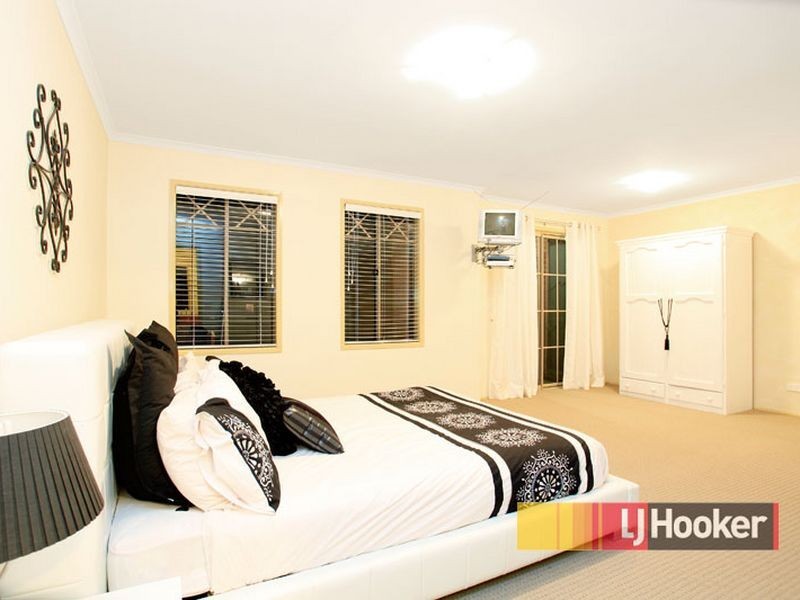 21 Toulouse Terrace, Narre Warren South VIC 3805