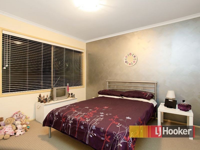 21 Toulouse Terrace, Narre Warren South VIC 3805