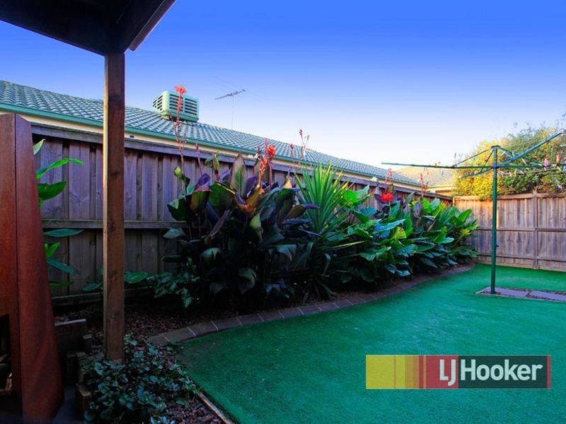 21 Toulouse Terrace, Narre Warren South VIC 3805