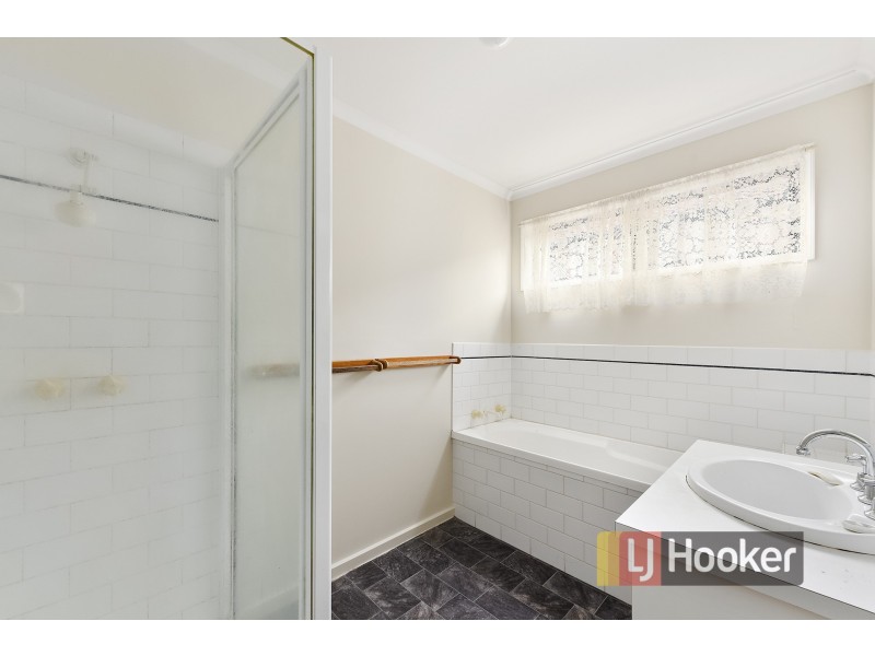 6 Linmac Court, Hampton Park VIC 3976