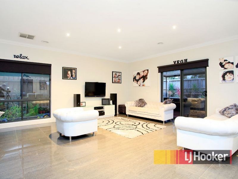 8/1 Lower Mews, Lynbrook VIC 3975