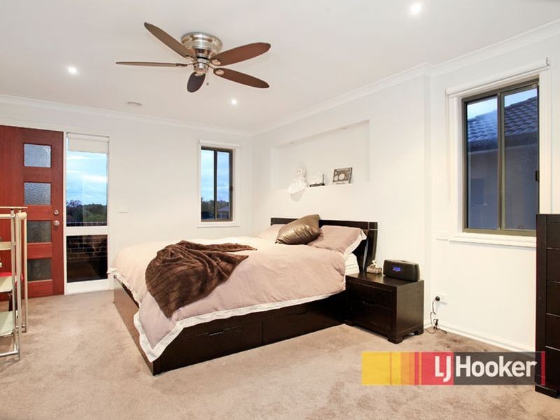 8/1 Lower Mews, Lynbrook VIC 3975