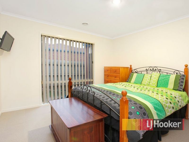 27 Bateman Grove, Hampton Park VIC 3976