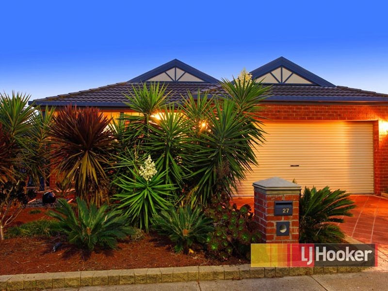 27 Bateman Grove, Hampton Park VIC 3976