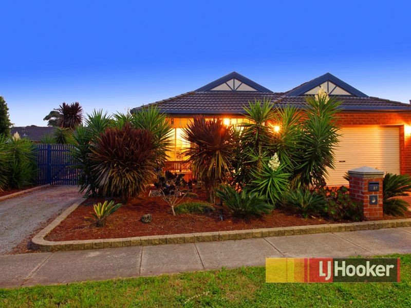 27 Bateman Grove, Hampton Park VIC 3976