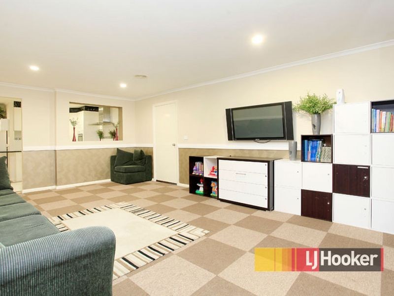 23 Meredith Crecent, Hampton Park VIC 3976