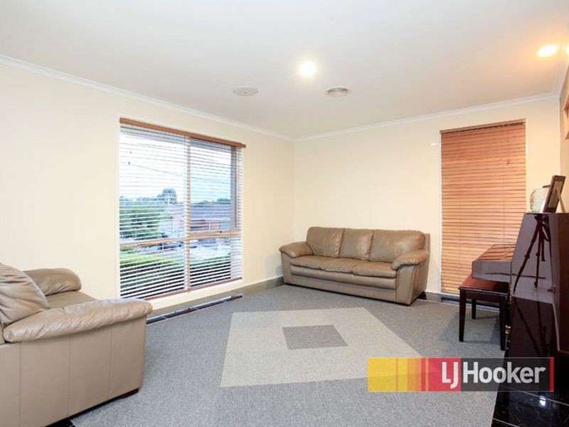 23 Meredith Crecent, Hampton Park VIC 3976