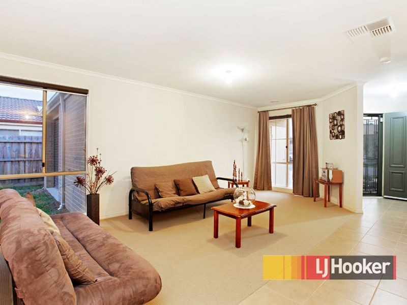 26 Walnut Way, Pakenham VIC 3810