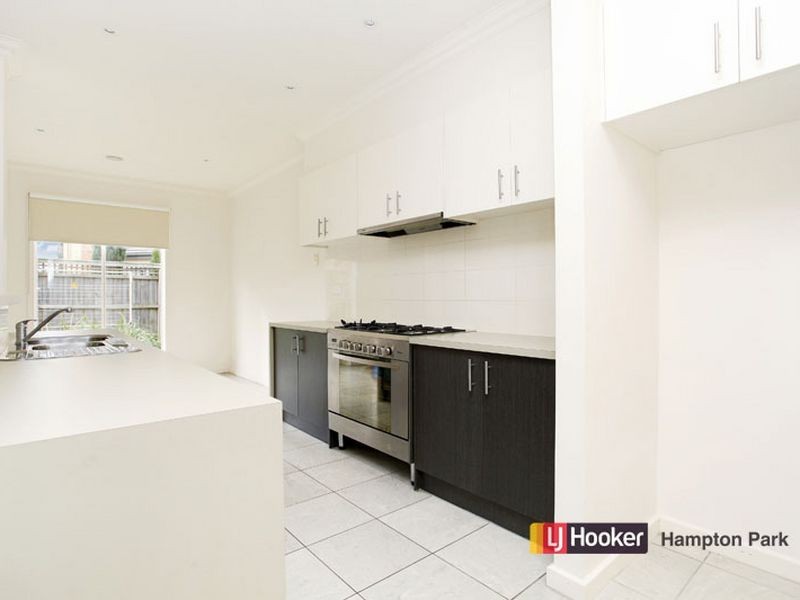 24 Tilbavale Close, Hallam VIC 3803