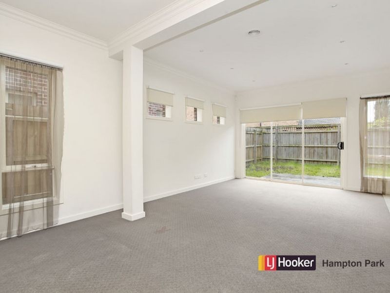 24 Tilbavale Close, Hallam VIC 3803