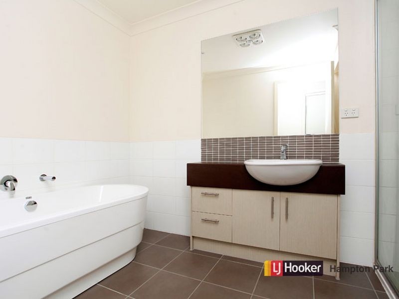 24 Tilbavale Close, Hallam VIC 3803