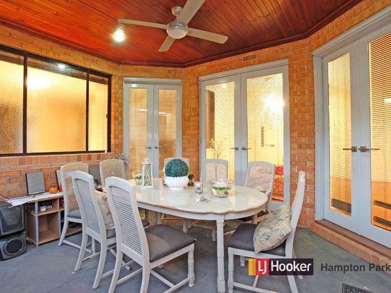 40 Glenbrook Crescent, Lynbrook VIC 3975