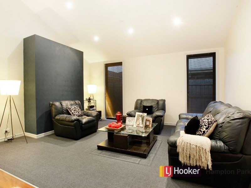 40 Glenbrook Crescent, Lynbrook VIC 3975