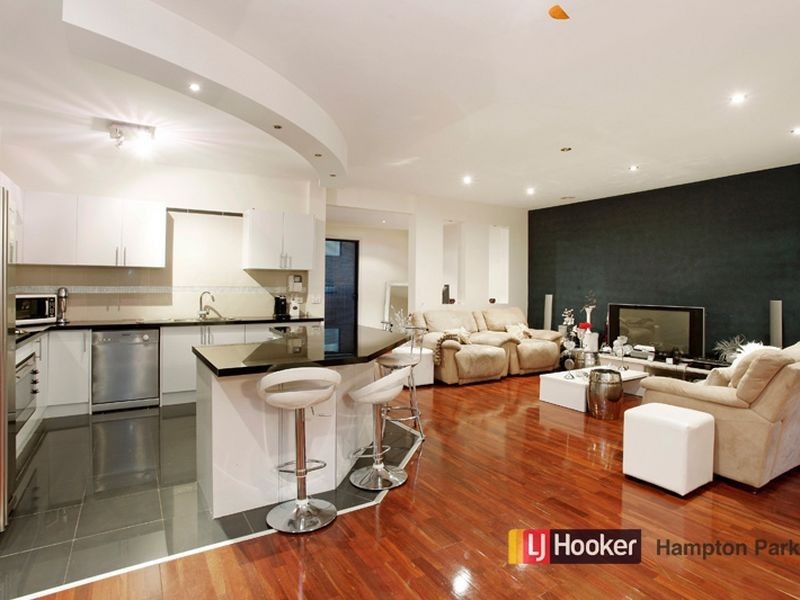 40 Glenbrook Crescent, Lynbrook VIC 3975