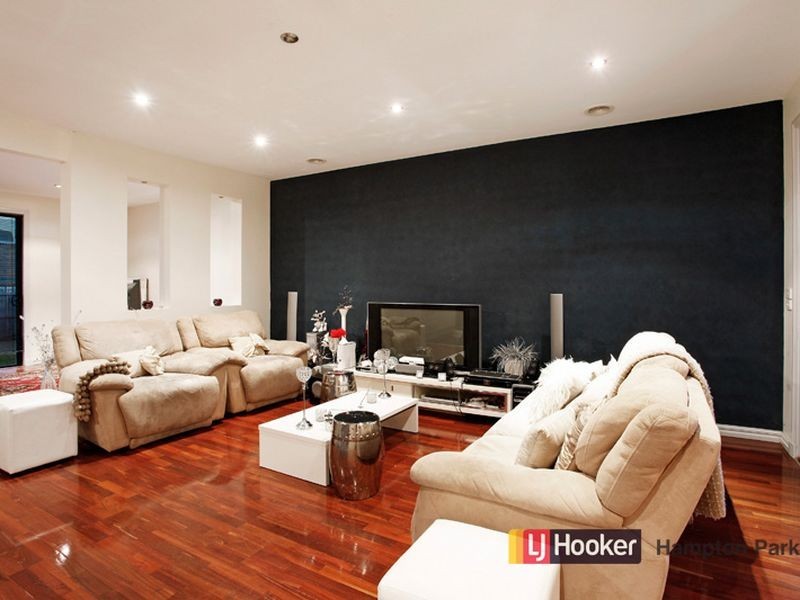 40 Glenbrook Crescent, Lynbrook VIC 3975