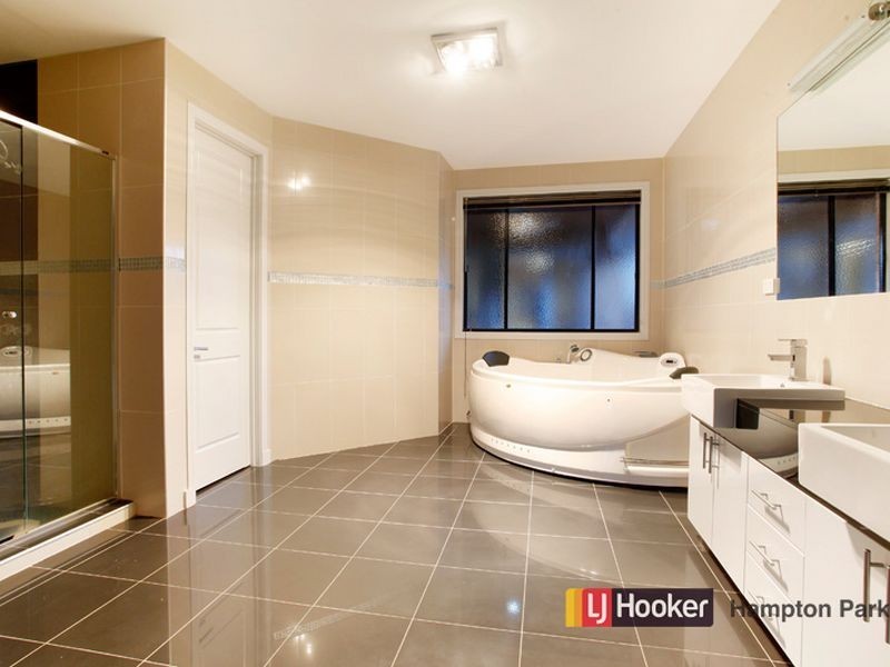 40 Glenbrook Crescent, Lynbrook VIC 3975