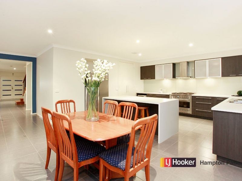 6 Viewgrand Drive, Berwick VIC 3806