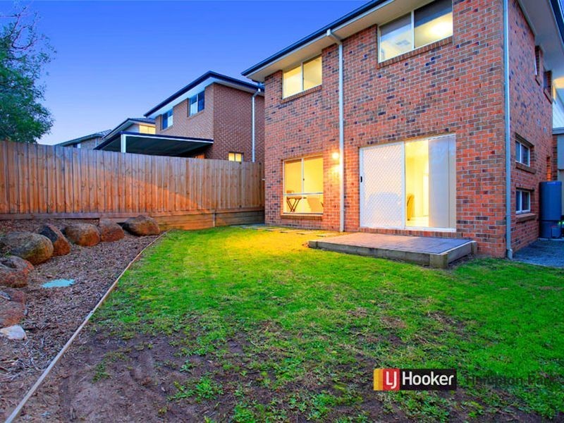28 Barrier Reef Circuit, Endeavour Hills VIC 3802