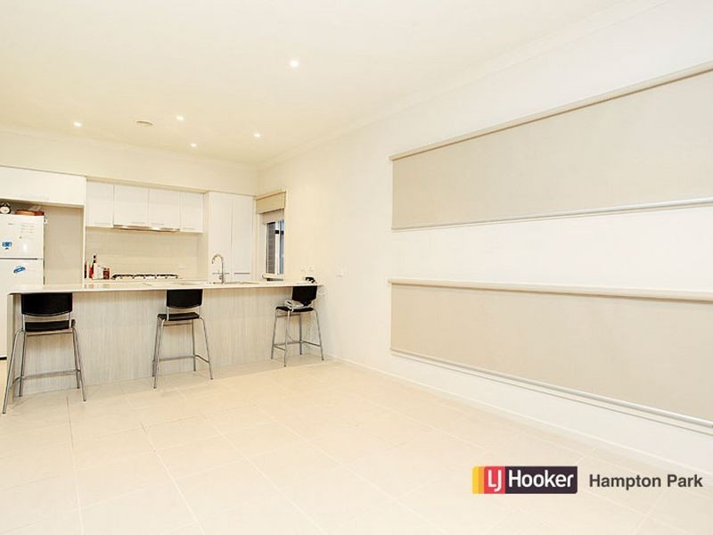 28 Barrier Reef Circuit, Endeavour Hills VIC 3802