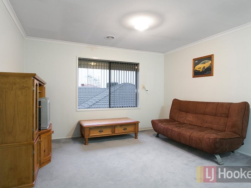 16 Fenton Place, Narre Warren South VIC 3805