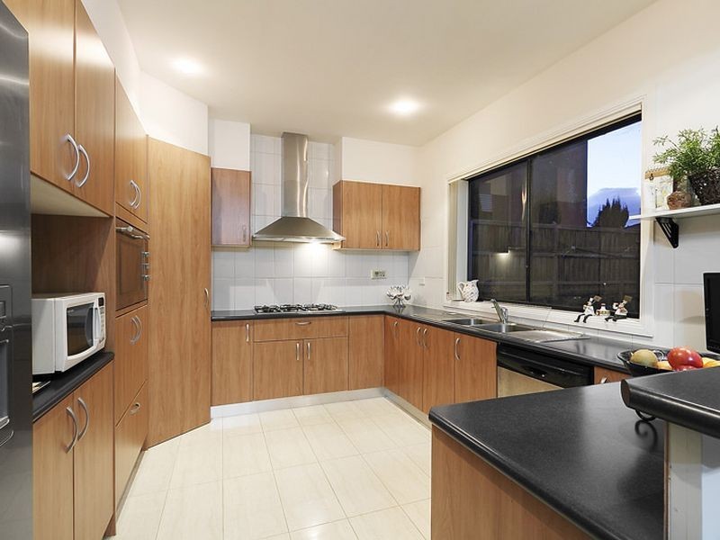 6 Hunt Club Road, Narre Warren South VIC 3805