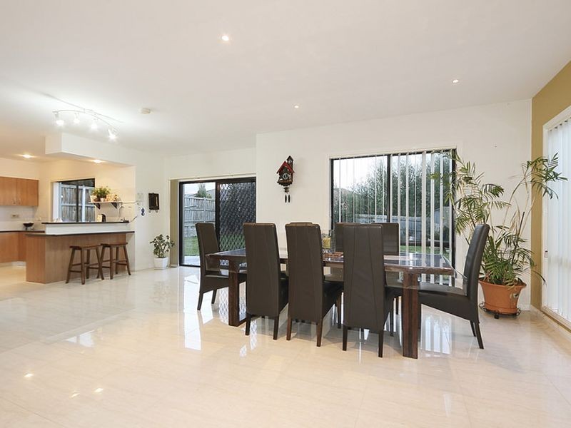 6 Hunt Club Road, Narre Warren South VIC 3805