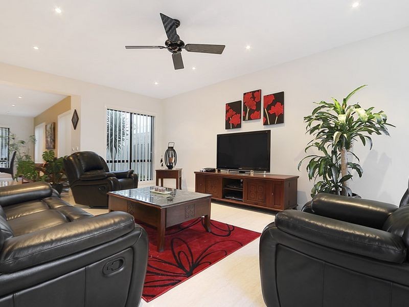 6 Hunt Club Road, Narre Warren South VIC 3805