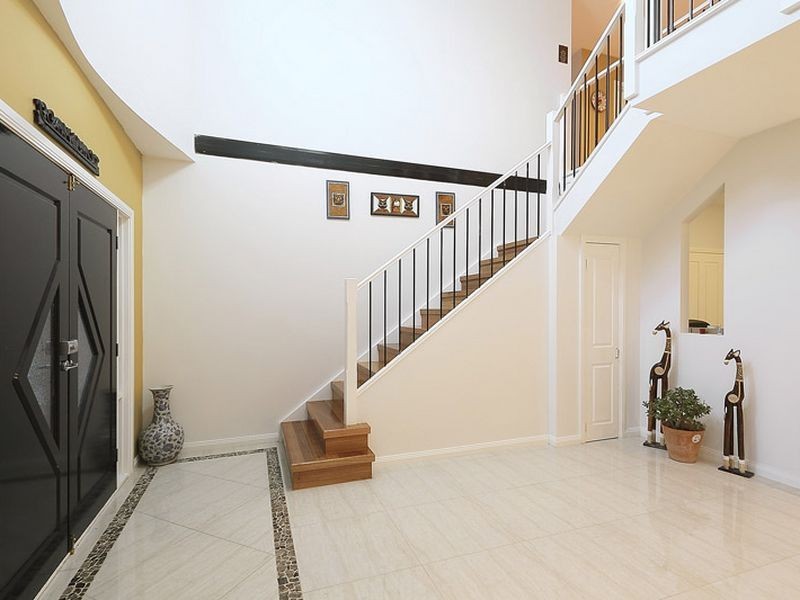 6 Hunt Club Road, Narre Warren South VIC 3805