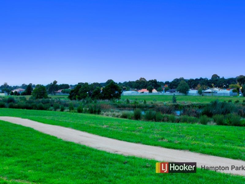 6 Oregon Court, Narre Warren South VIC 3805