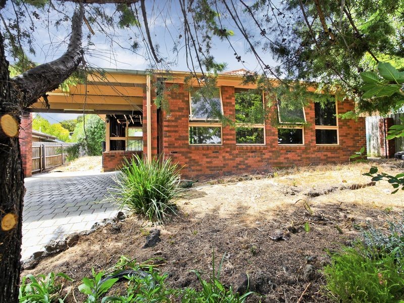 13 The Grange, Hampton Park VIC 3976