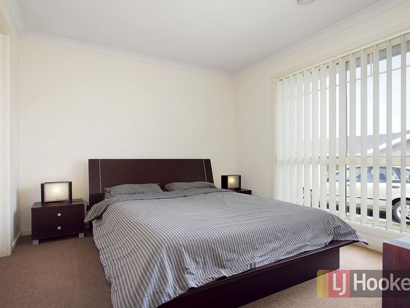 8/4 Paydon Way, Hampton Park VIC 3976