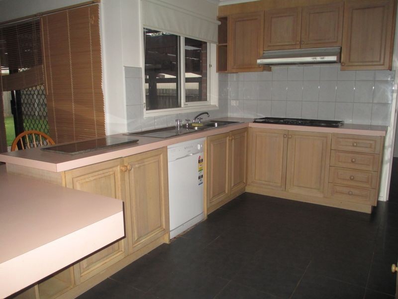 21 Fleetwood Drive, Narre Warren VIC 3805