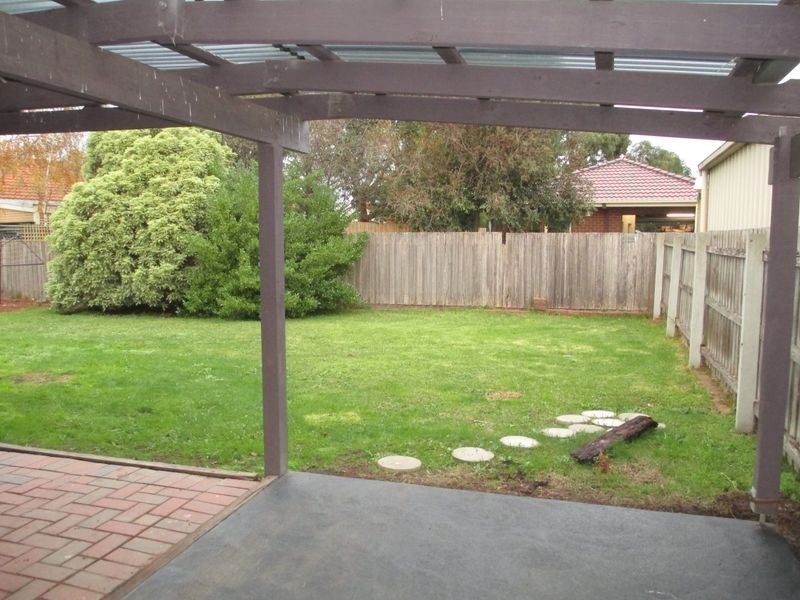 21 Fleetwood Drive, Narre Warren VIC 3805