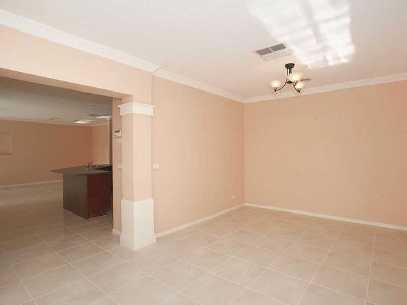 11 Pevensey Drive, Narre Warren South VIC 3805