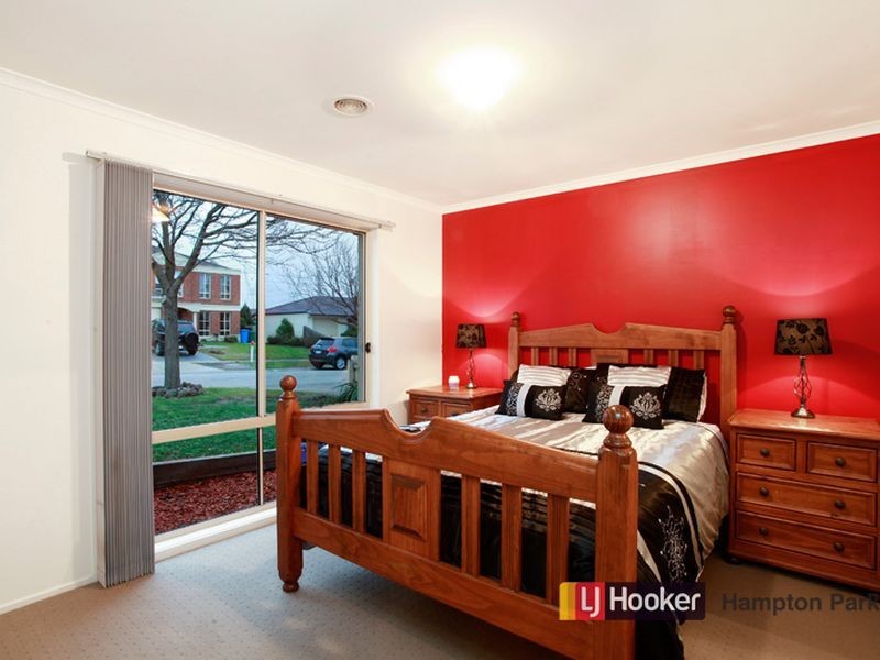5 Rochford Place, Narre Warren South VIC 3805