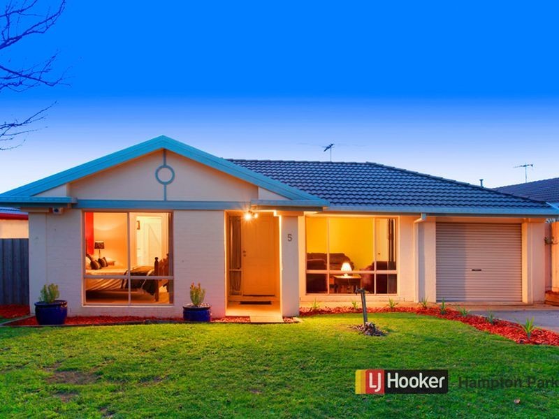 5 Rochford Place, Narre Warren South VIC 3805