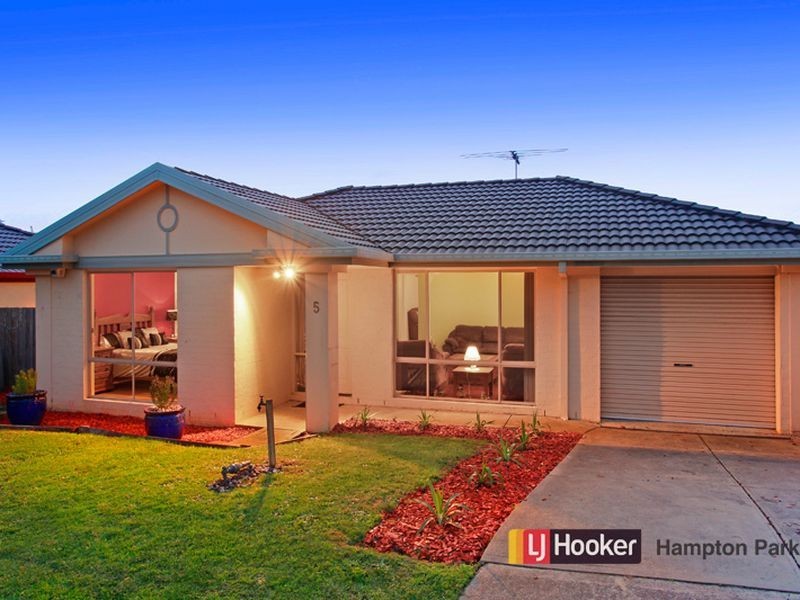 5 Rochford Place, Narre Warren South VIC 3805