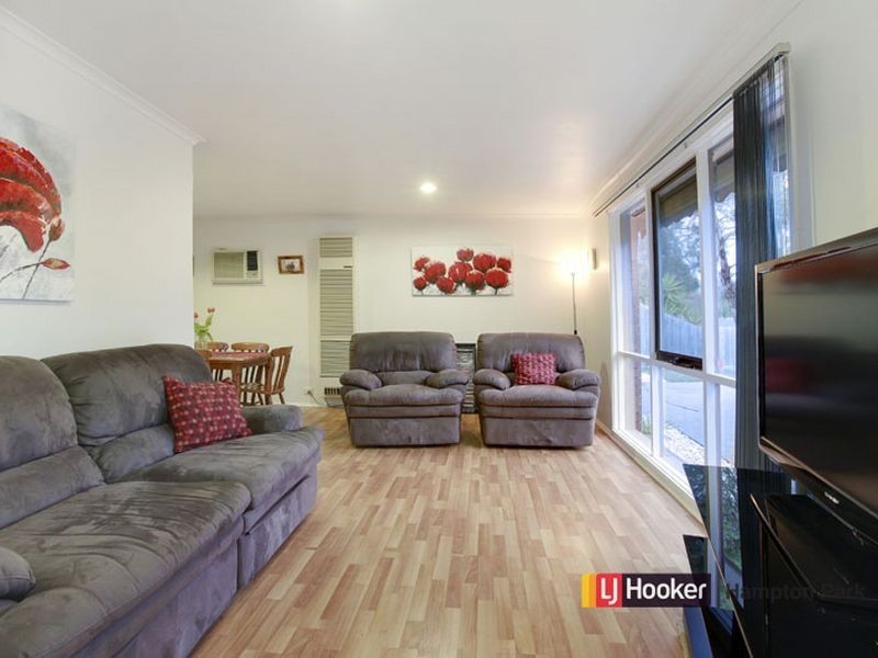 34 Verona Drive, Hampton Park VIC 3976