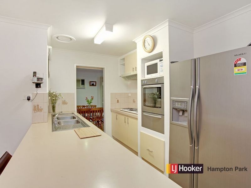 34 Verona Drive, Hampton Park VIC 3976
