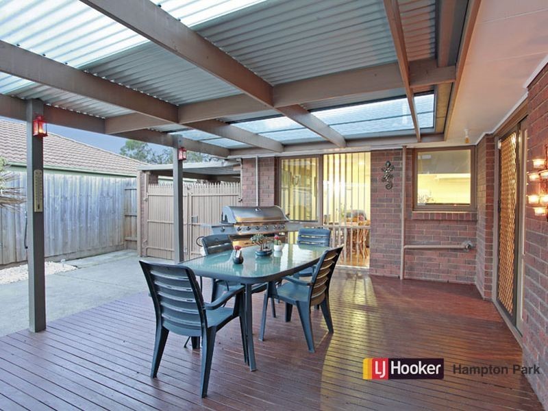 34 Verona Drive, Hampton Park VIC 3976