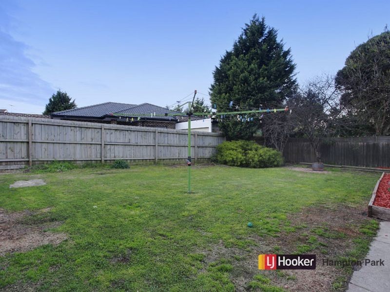 34 Verona Drive, Hampton Park VIC 3976